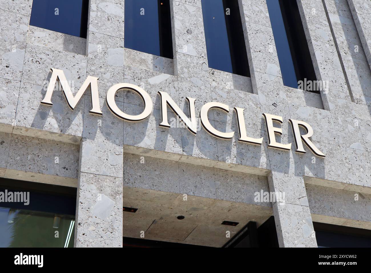Moncler rodeo sale