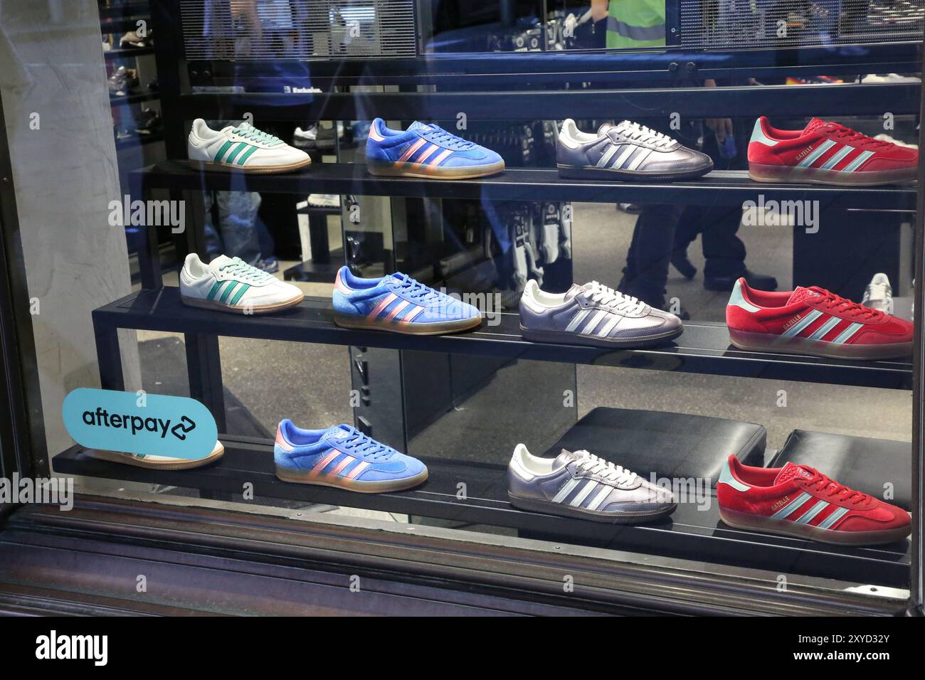 Adidas gazelle trainers hi res stock photography and images Alamy