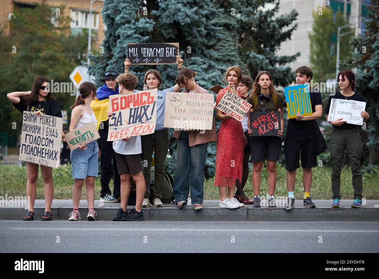 Russian teens hi-res stock photography and images - Alamy