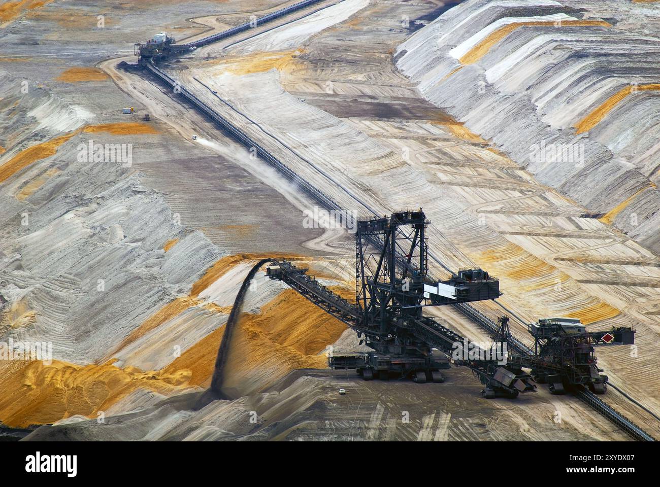 Car stacker hi-res stock photography and images - Alamy