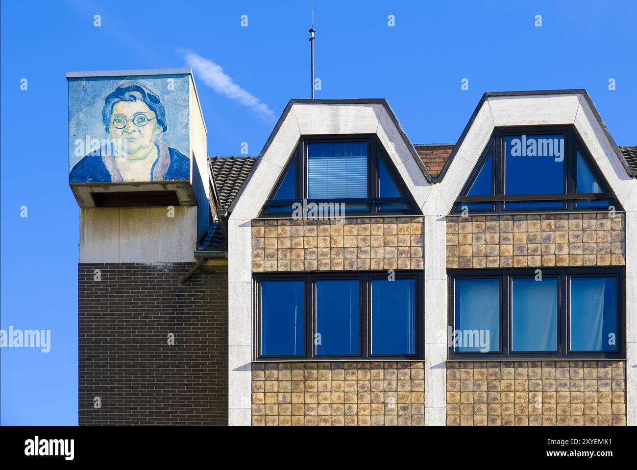 Residential building with facade Stock Photo - Alamy