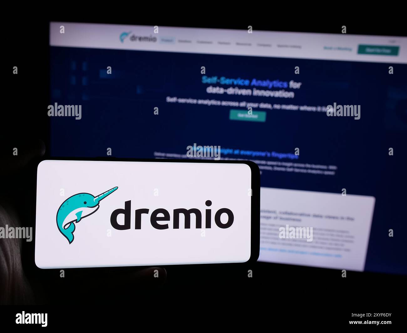 Dremio logo hires stock photography and images Alamy