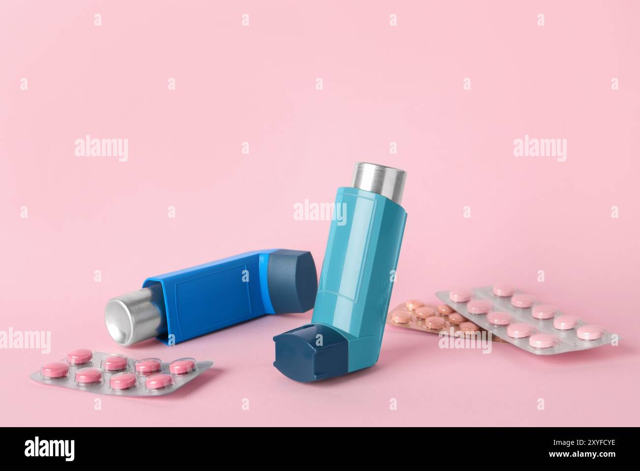 Pink Inhaler Jpg Drug inhalers hi-res stock photography and images - Alamy