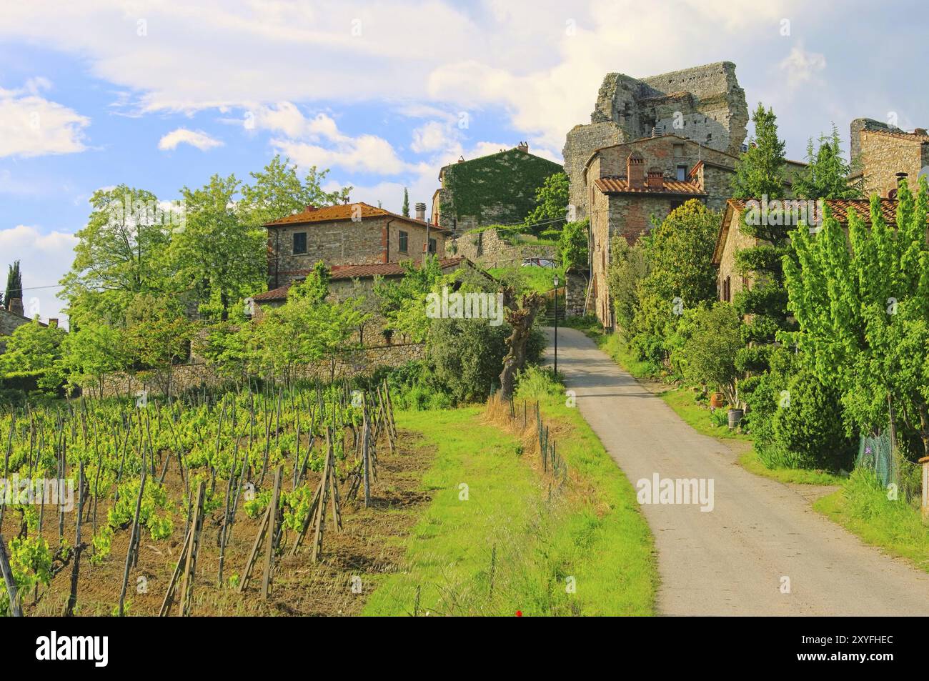 Tuscany village 01 Stock Photo - Alamy
