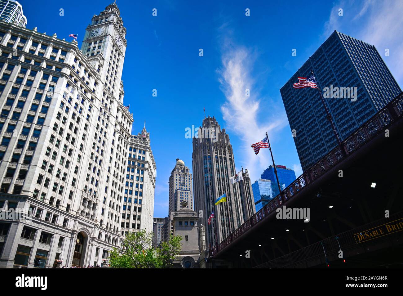 Views of the architecture from the Chicago River Stock Photo - Alamy
