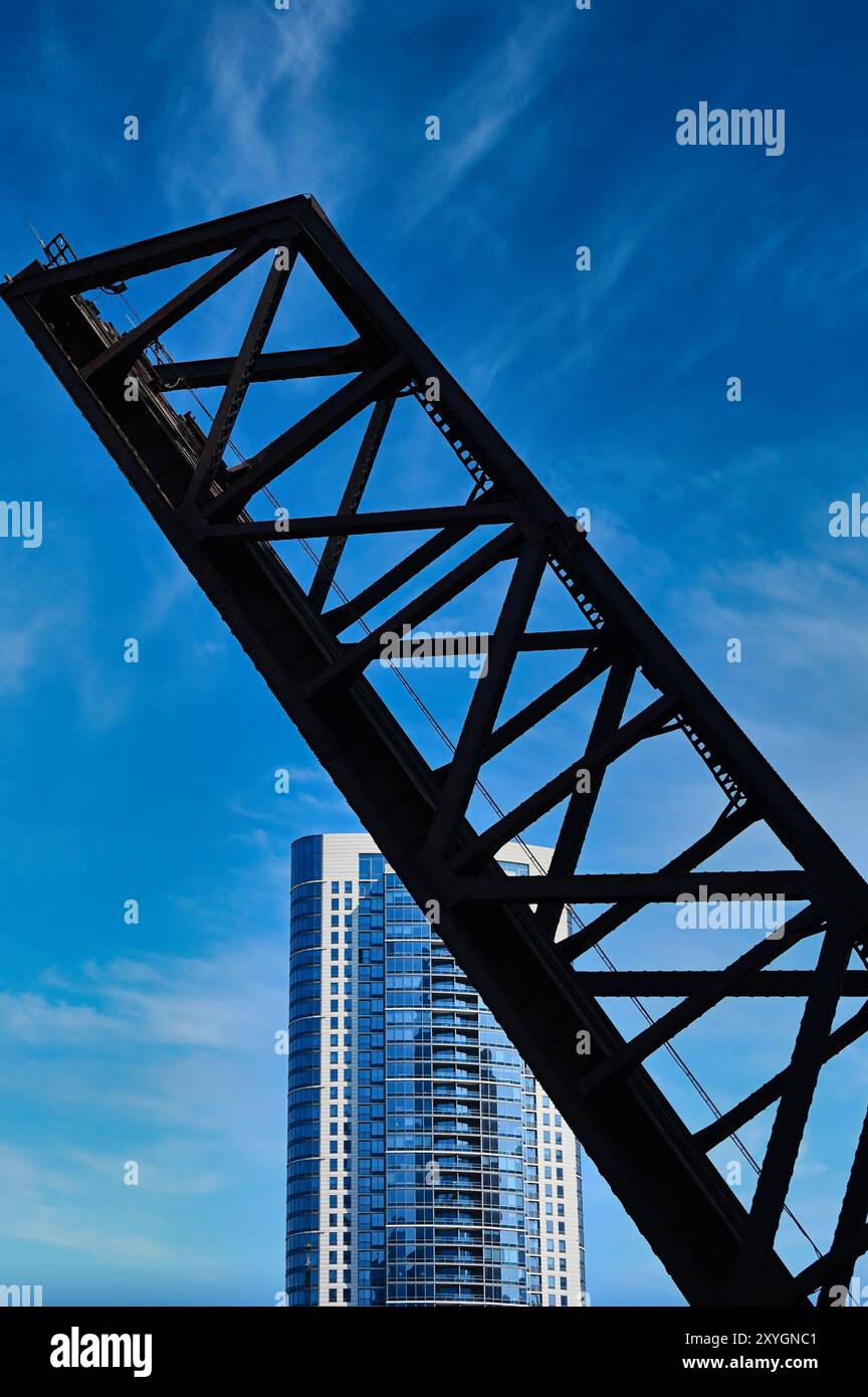 Views of the architecture from the Chicago River Stock Photo - Alamy