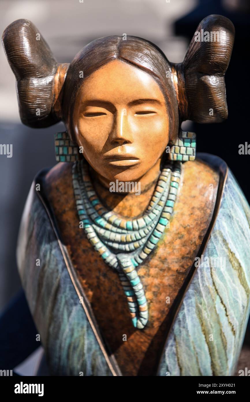 Craftsmanship of indigenous art hi-res stock photography and images - Alamy