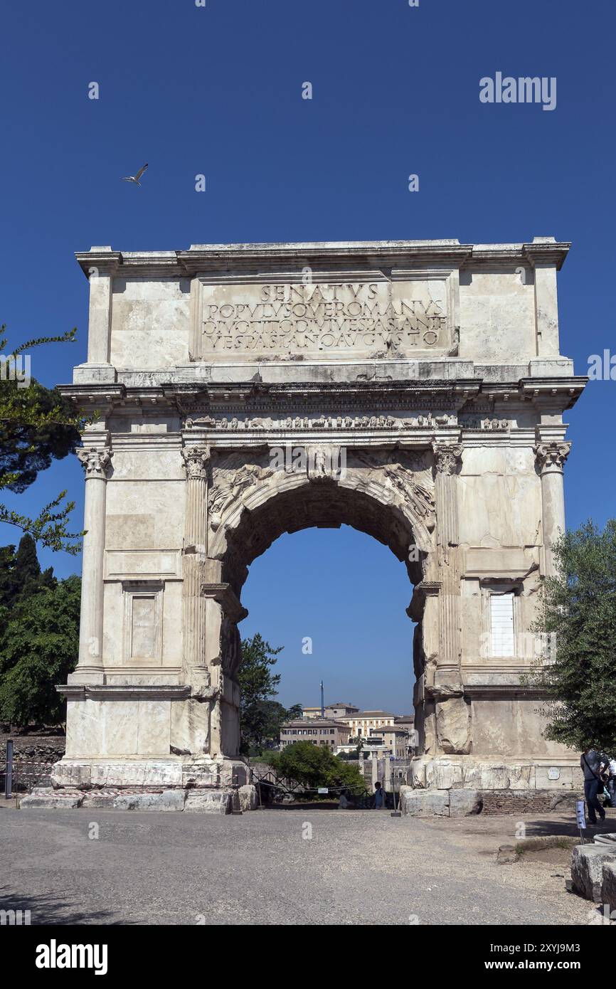 Arch of Titus on the Roman Forum in Rome Stock Photo - Alamy