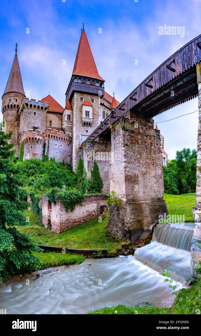 Corvin Castle (Castelul Corvinilor) or Hunyad Castle (Castelul ...