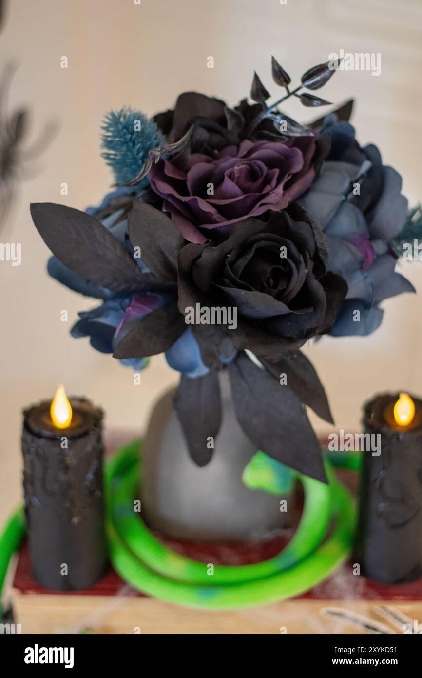Symbolic snake decor hi-res stock photography and images - Alamy