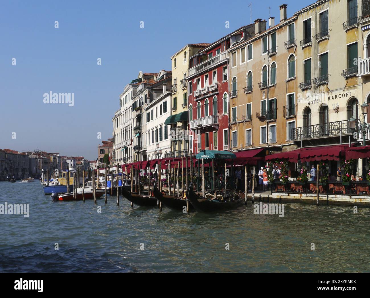 Grand Canal at the Rialto Bridge Stock Photo - Alamy