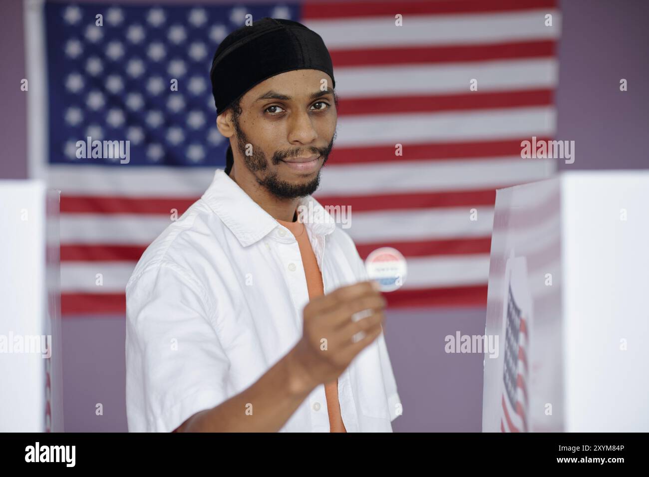 African american man voting hi-res stock photography and images - Alamy