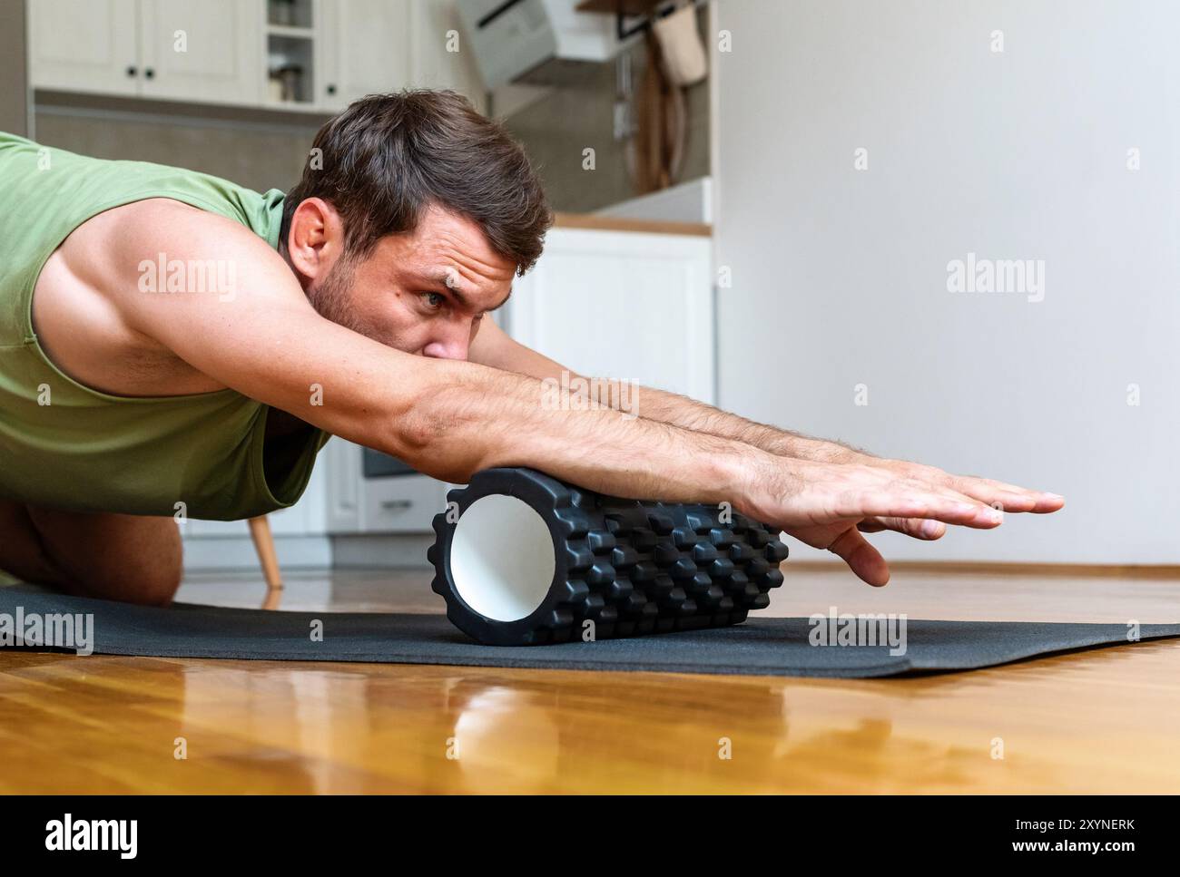 Foam roller man hi res stock photography and images Page 2 Alamy