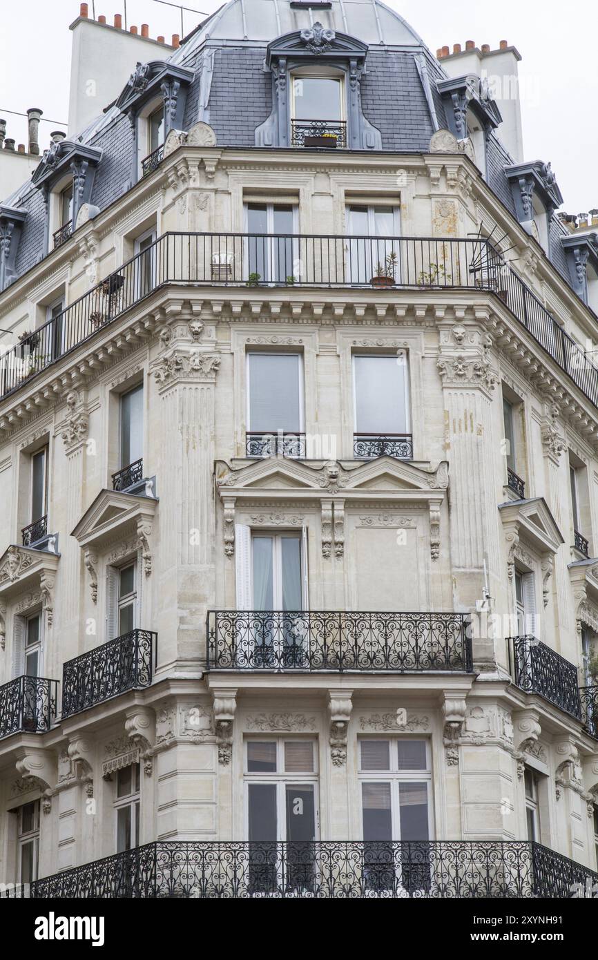 Vintage parisian photos hi-res stock photography and images - Alamy