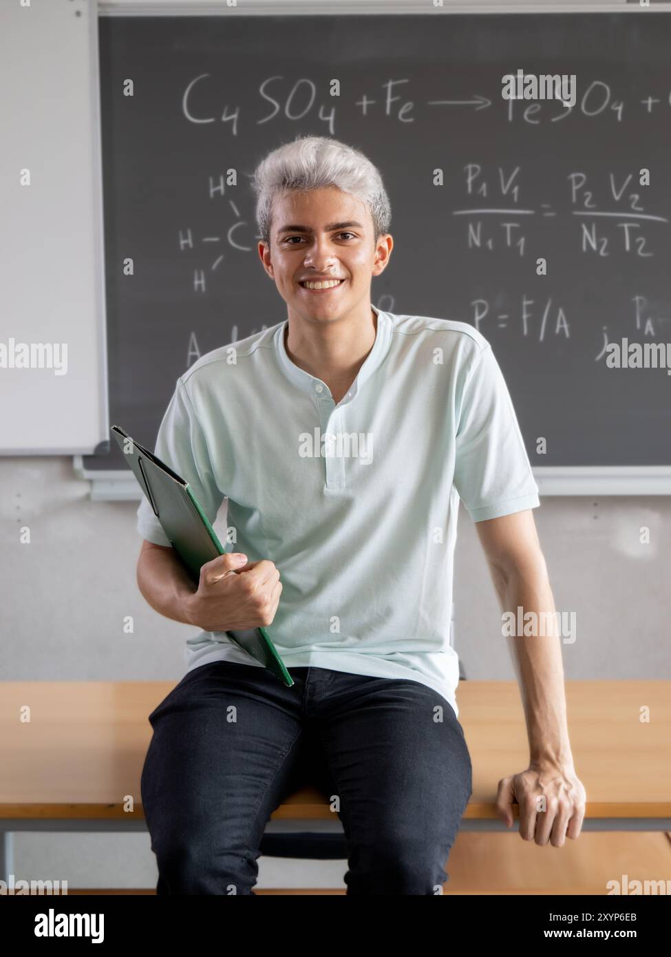 Teenager high school spain hi-res stock photography and images - Alamy