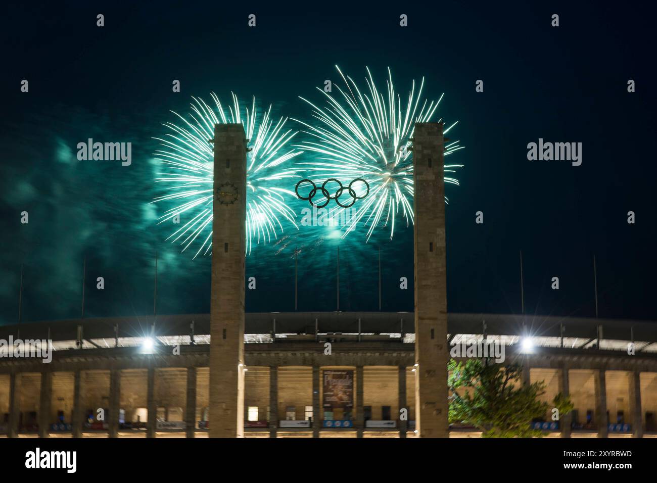 Stadium Ringen Pyronale, Feuerwerke auf dem Maifeld am Olympiastadion, Berlin, 30.08. ...