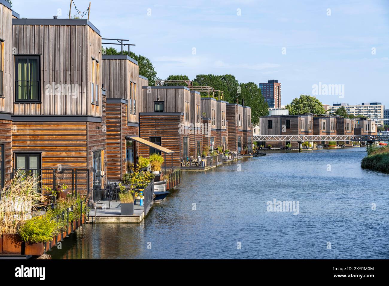 18 Floating residential buildings Havenlofts Nassauhaven, energy ...