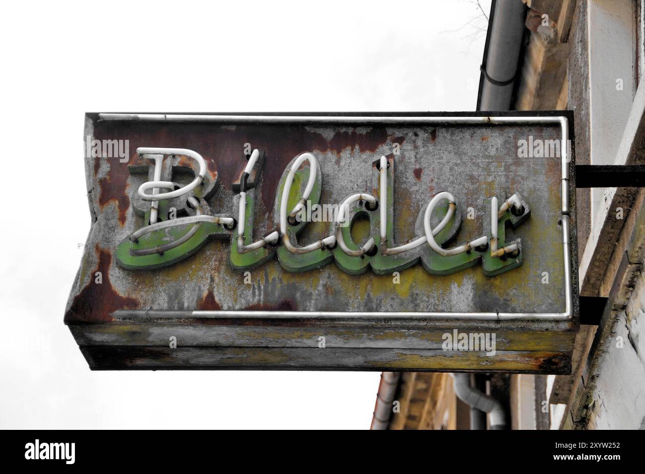 Rusted neon sign hi-res stock photography and images - Alamy