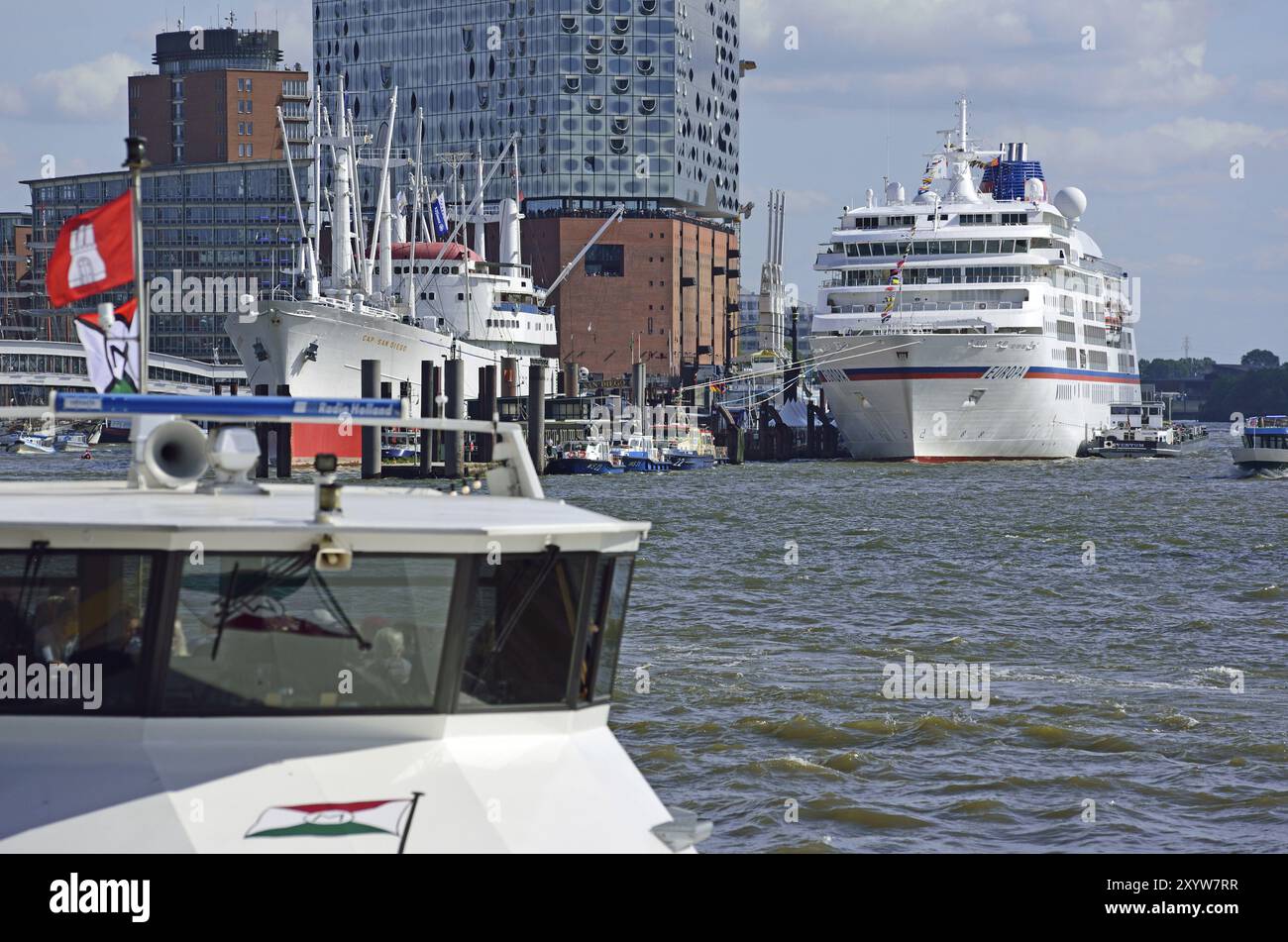 Europe, Germany, Hanseatic City of Hamburg, Elbe, Elbe Philharmonic ...
