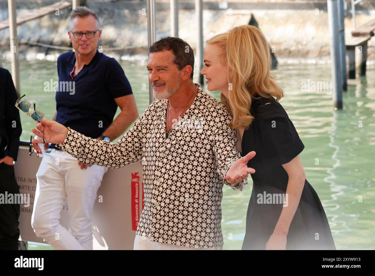 nicole-kidman-and-antonio-banderas-hi-res-stock-photography-and-images