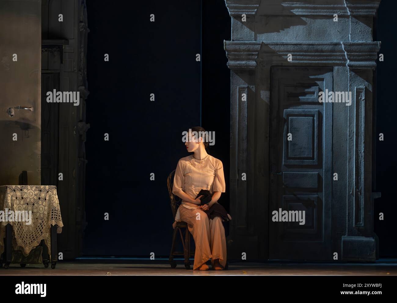 sadlers-wells-london-uk-29th-august-2024-performer-xu-tianhui