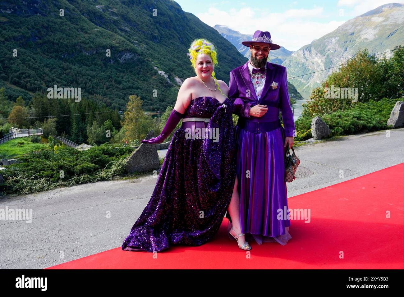 Plus ntb hi-res stock photography and images - Alamy