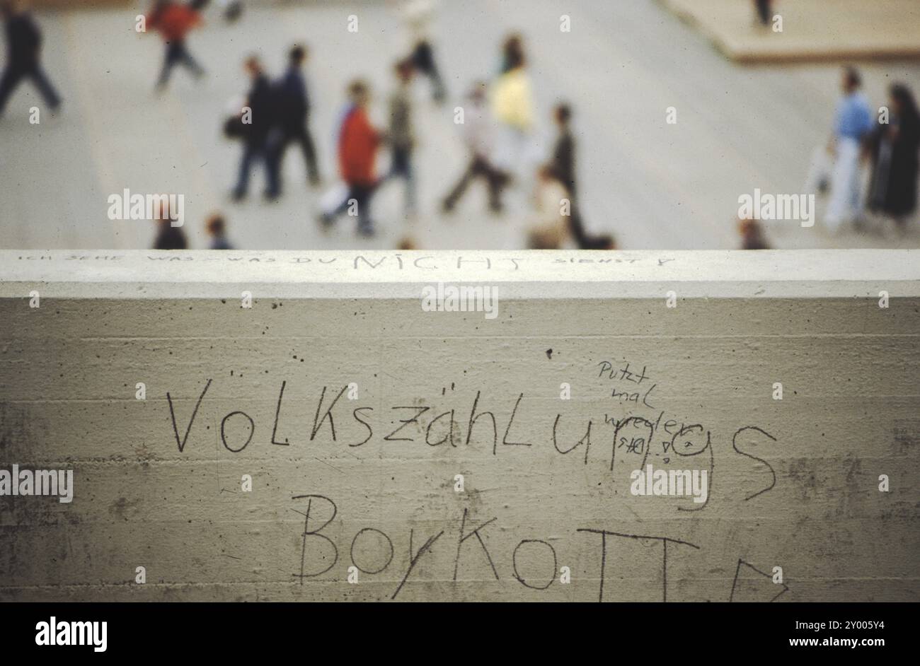 Concrete wall Neuer Schlossplatz with the inscription ...