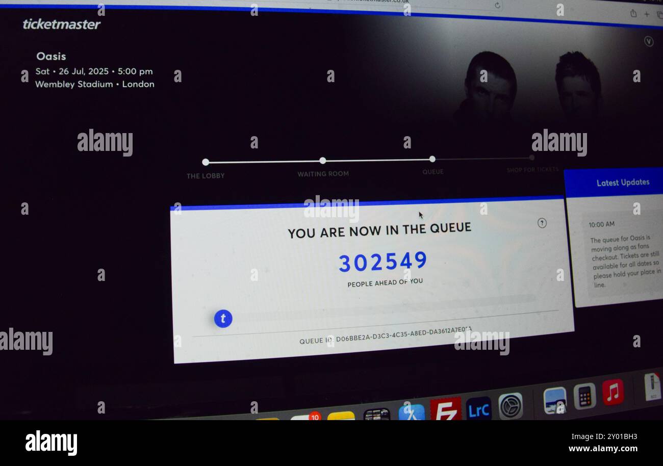 London, UK. 31st Aug, 2024. The Ticketmaster UK site shows over 300,000 people waiting in the online queue as Oasis reunion tour tickets go on sale. The Manchester rock band, led by Noel and Liam Gallagher, returned after 15 years. (Photo by Vuk Valcic/SOPA Images/Sipa USA) Credit: Sipa USA/Alamy Live News Stock Photo