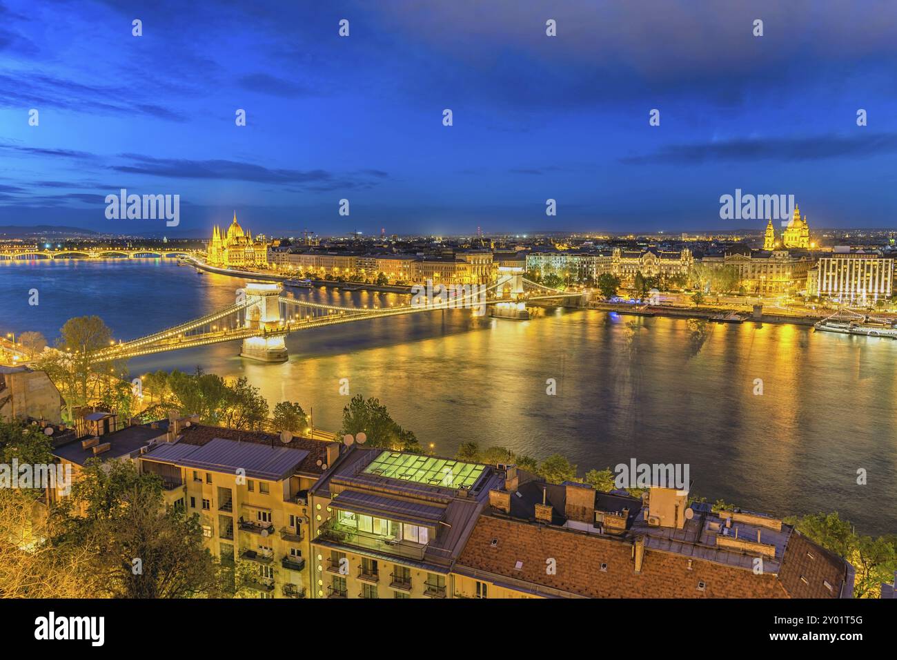 Budapest Hungary, city skyline night at Danube River with Chain Bridge ...