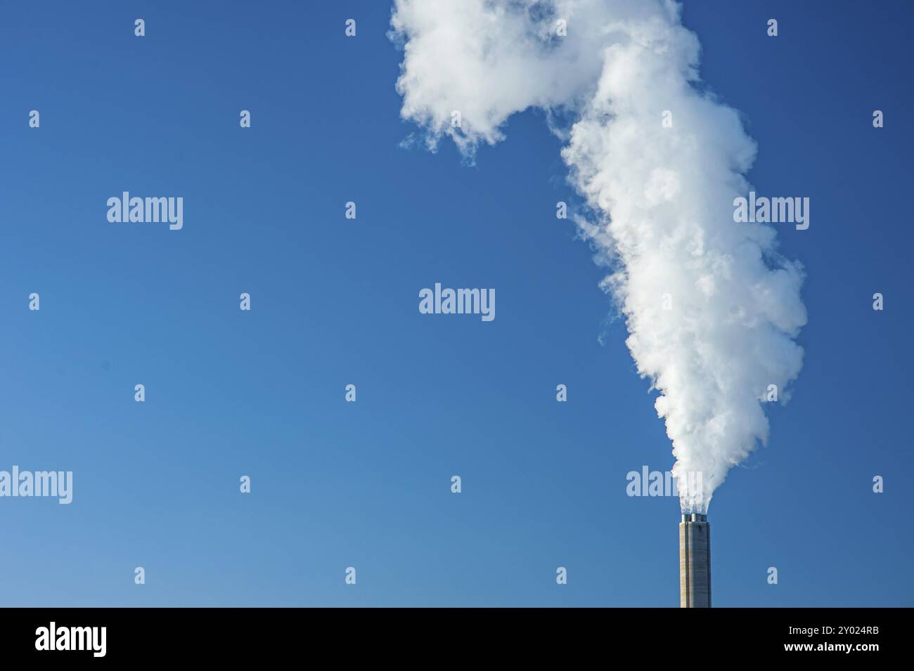 Power station rising steam hi-res stock photography and images - Alamy
