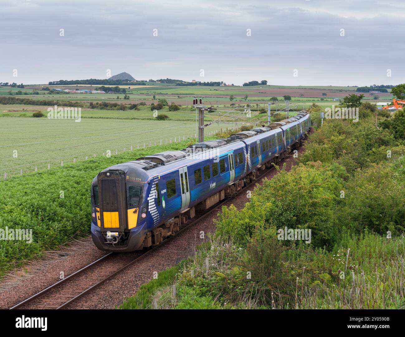 Multiple train track hi-res stock photography and images - Alamy