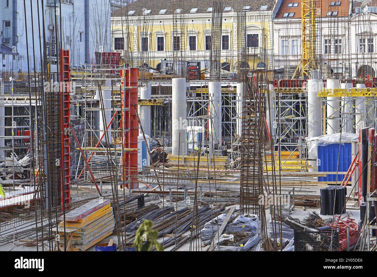 Sites busy hi-res stock photography and images - Alamy