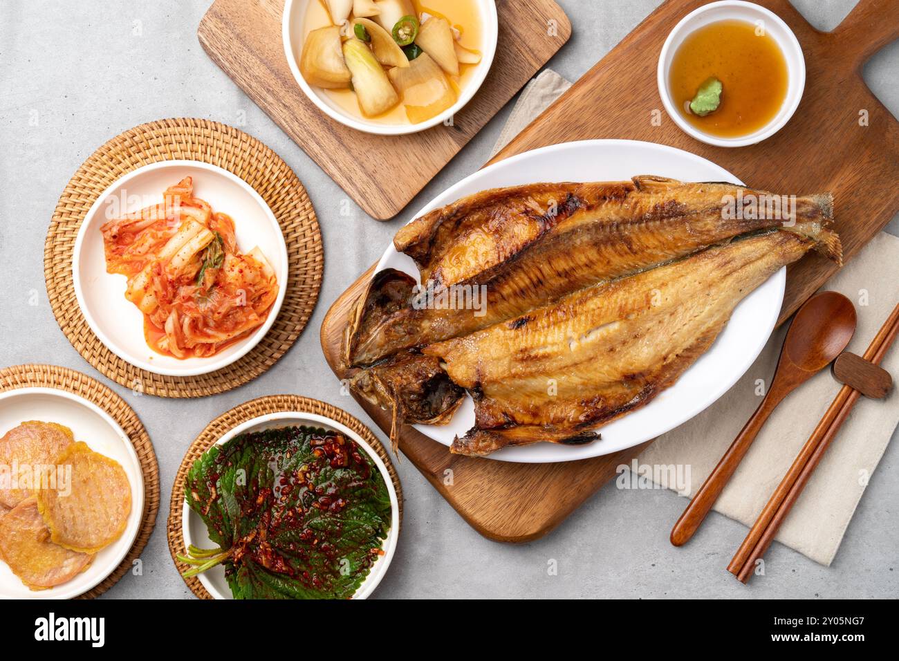 Samchi, fish, grilled, side dish, kimchi, perilla leaf, seasoned, beef ...