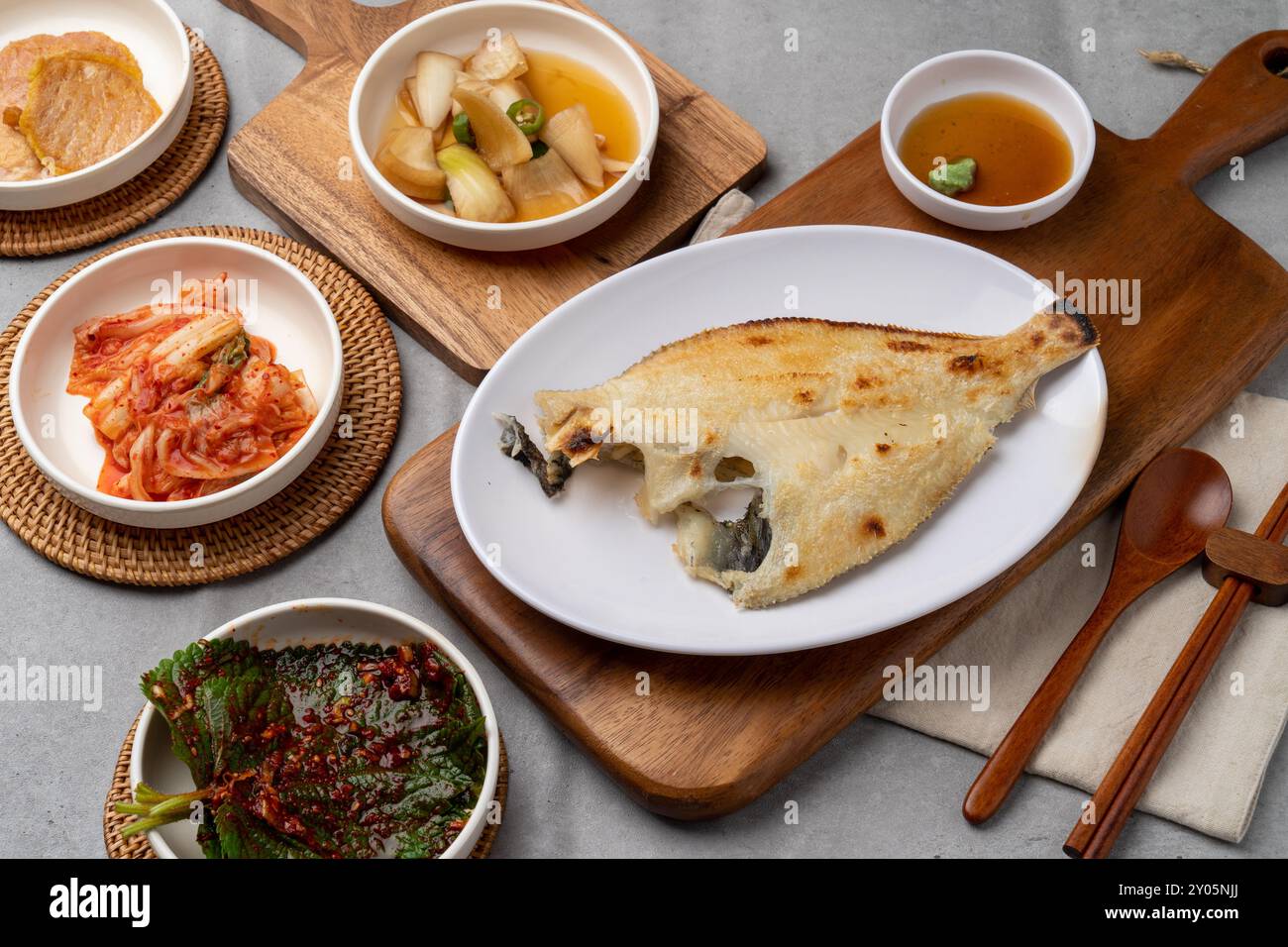 Samchi, fish, grilled, side dish, kimchi, perilla leaf, seasoned, beef ...