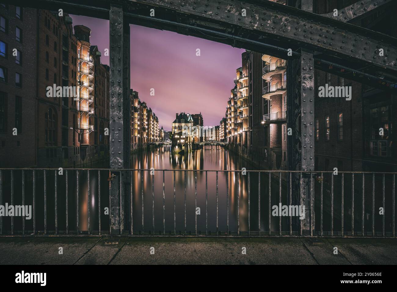 The moated castle in the Speicherstadt, photographed from the Poggemuehlenbruecke bridge Stock Photo