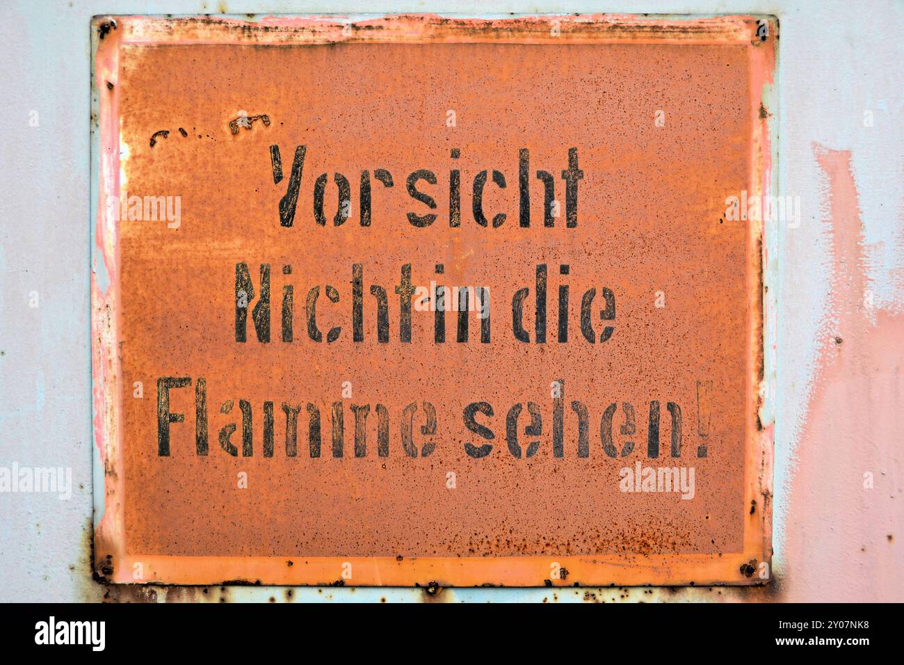 Factory safety signs hi-res stock photography and images - Alamy