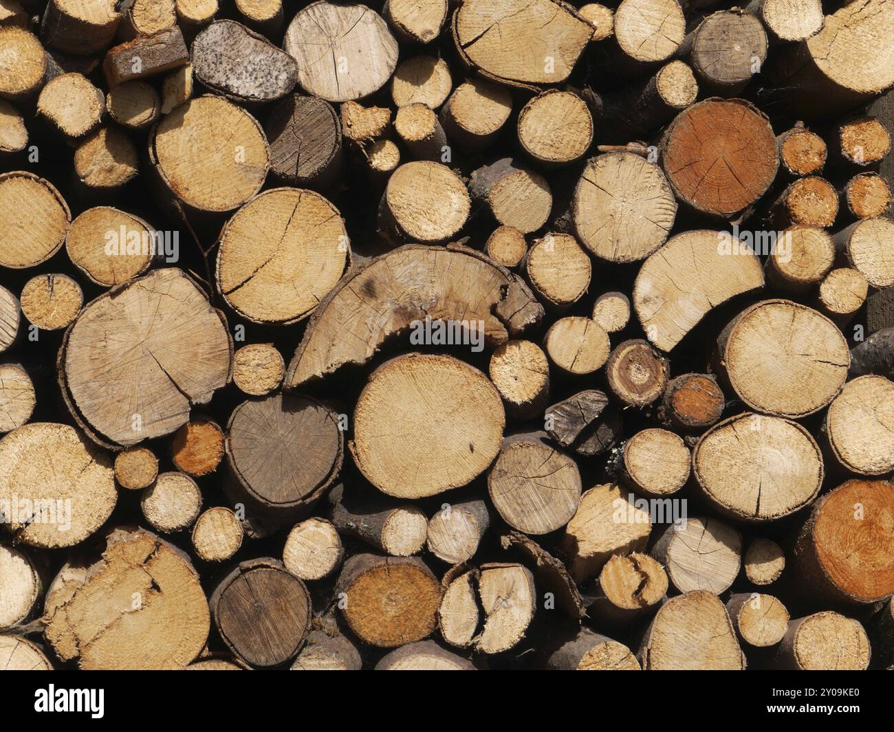 Wood beams and fireplaces hi-res stock photography and images - Alamy