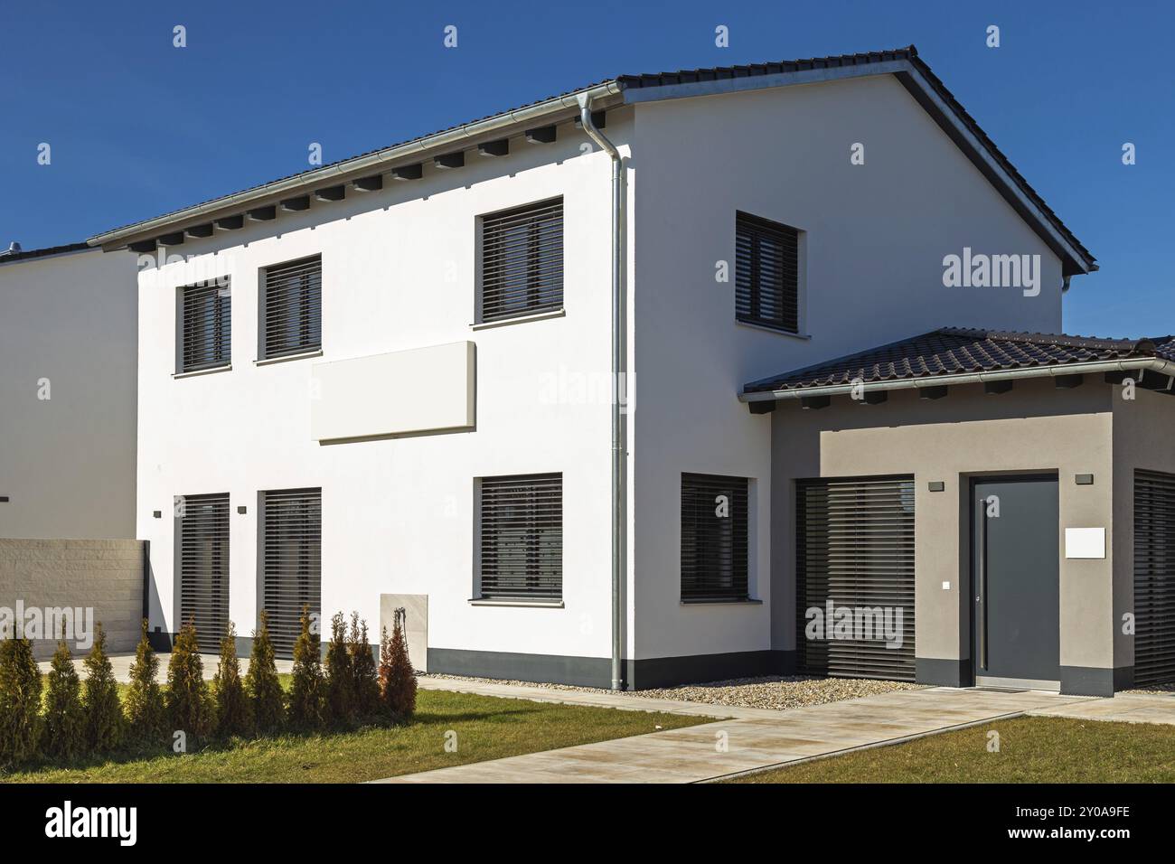 New construction of a modern residential building Stock Photo - Alamy
