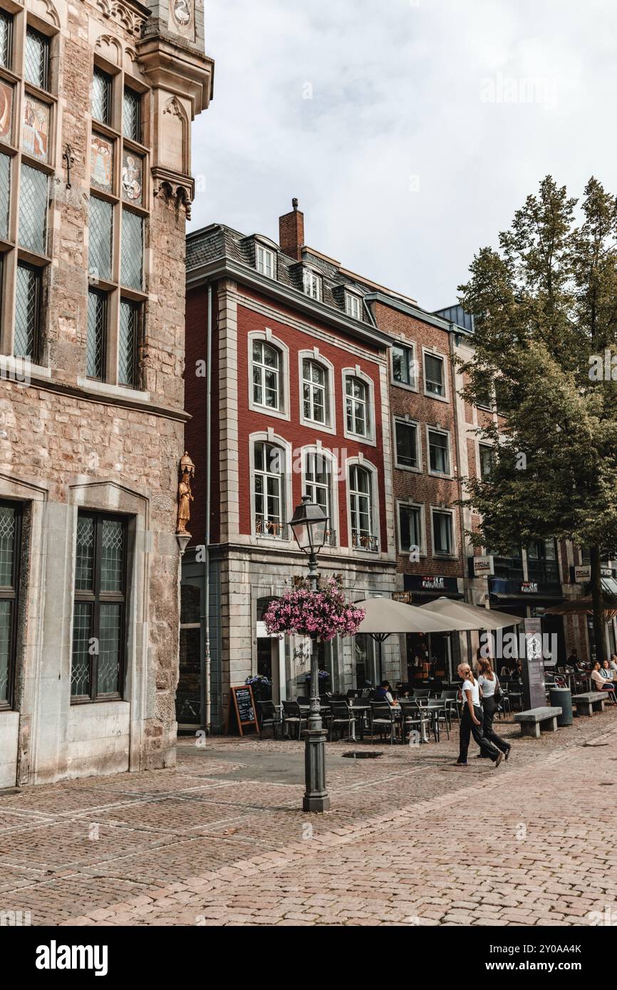 ドイツ🇩🇪世界初の世界遺産のある街Aachen アーヘン(1)｜Chic