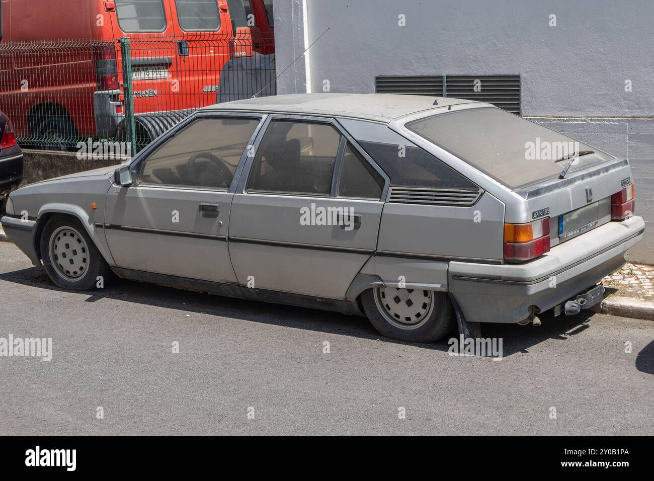 402-444 TRIPLE9 1/43 シトロエン BX 16 TRS 402-444 TRIPLE9 1/43 シトロエン BX 16 TRS