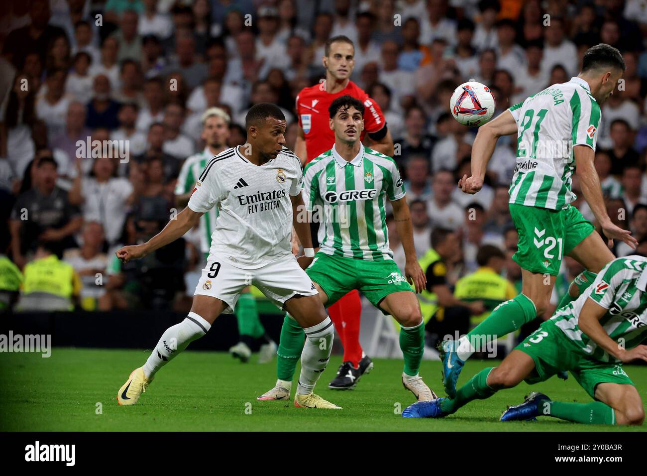 Madrid, Spanien. 01st Sep, 2024. Madrid, Kingdom of Spain; 01.09.2024.- Real Madrid defeats Real Betis on matchday 4 of the Spanish soccer league. With goals from Kylian Mbpaeé, his first two at the Santiago Bernabéu Stadium (67' and 75' penalty) beat Betis. Credit: Juan Carlos Rojas/dpa/Alamy Live News Stock Photo