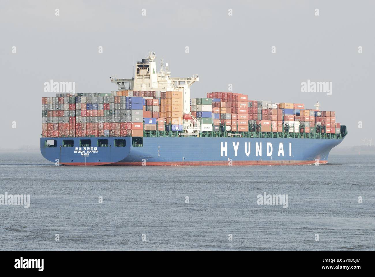 containership-hyundai-jakarta-inbound-on-12-04-2008-off-cuxhaven-imo