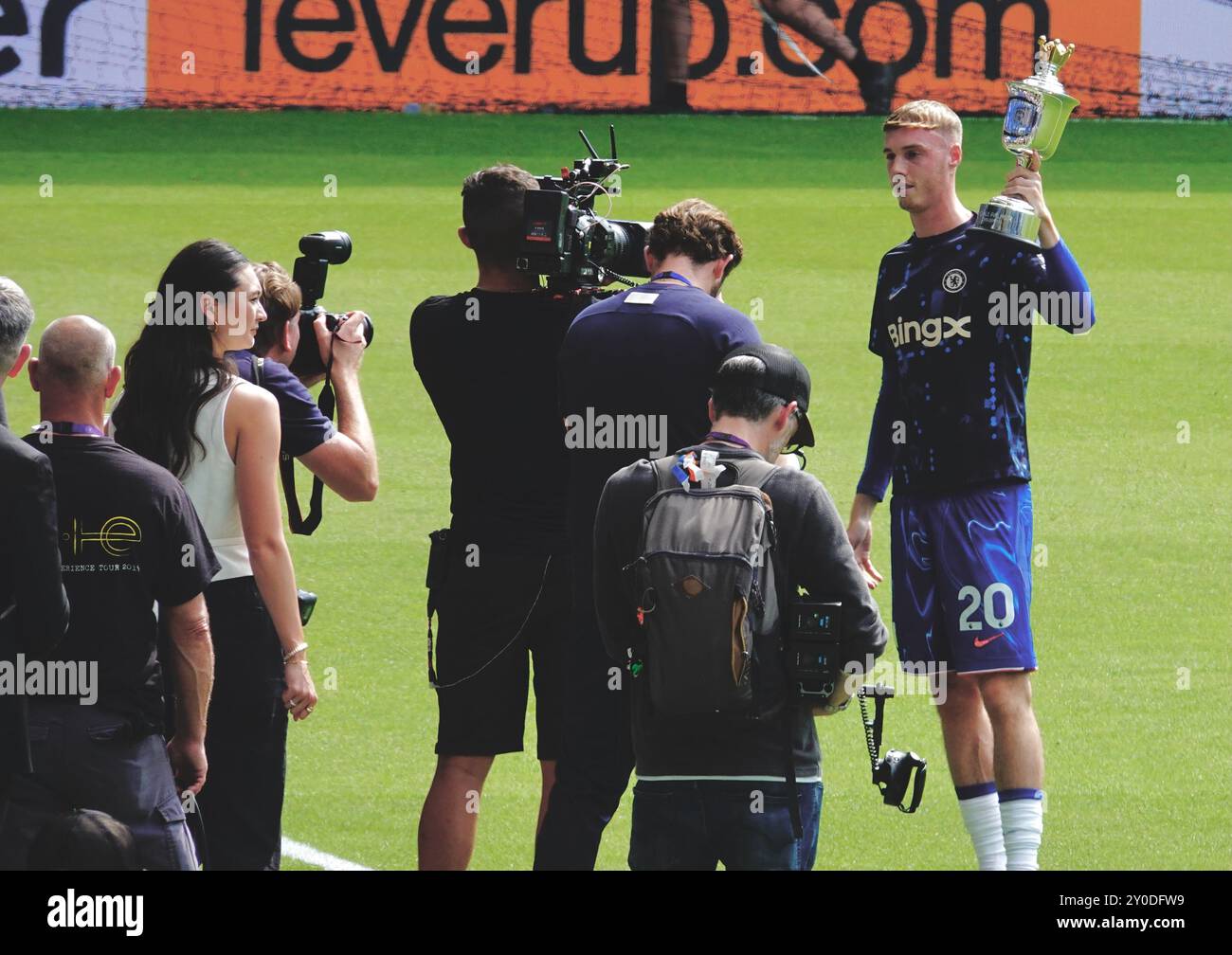 Football award ceremony hi-res stock photography and images - Alamy, image size:1300x1008