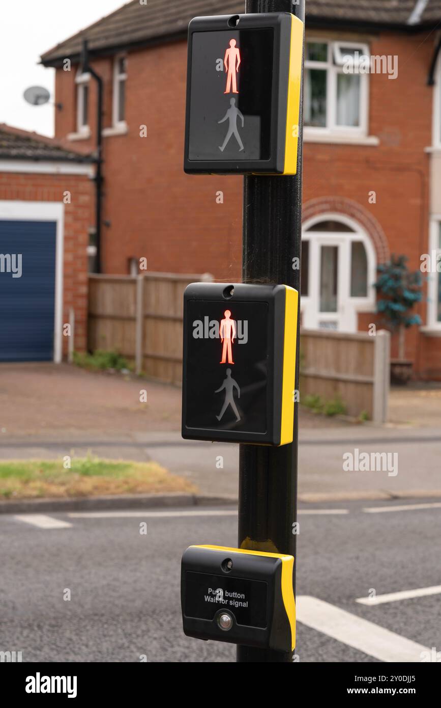Belisha beacons, Zebra crossings, flashing amber lights, active road