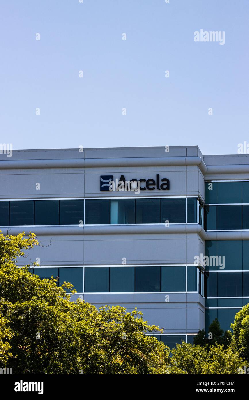 Accela logo hi-res stock photography and images - Alamy