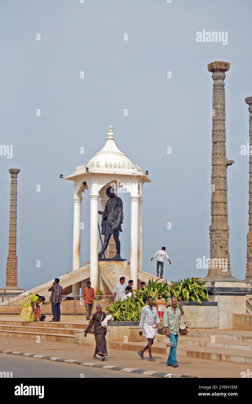 The Mahatma Gandhi Statue in Pondicherry was installed to pay respect to the Father of the Nation. Perched on the Seaside Promenade, Mahatma Gandhi St Stock Photo