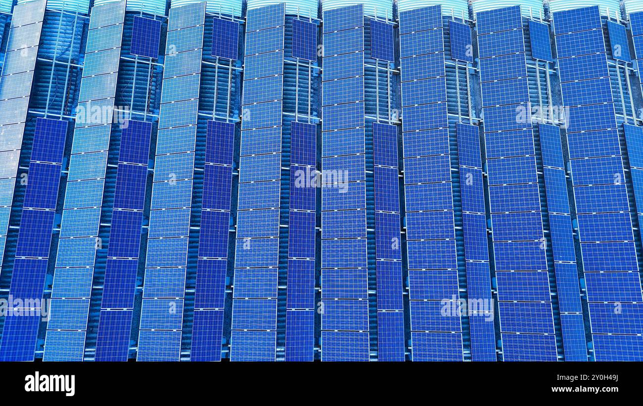 Solar Panel Row Rows of solar panels providing clean renewable energy Stock Photo - Alamy