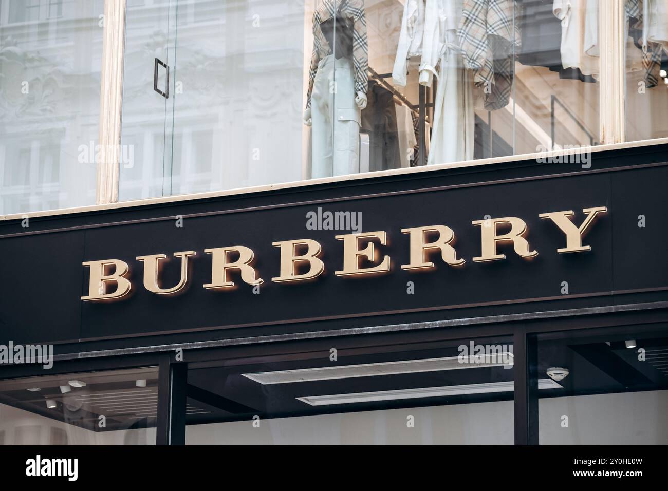 Burberry 5th avenue miami online