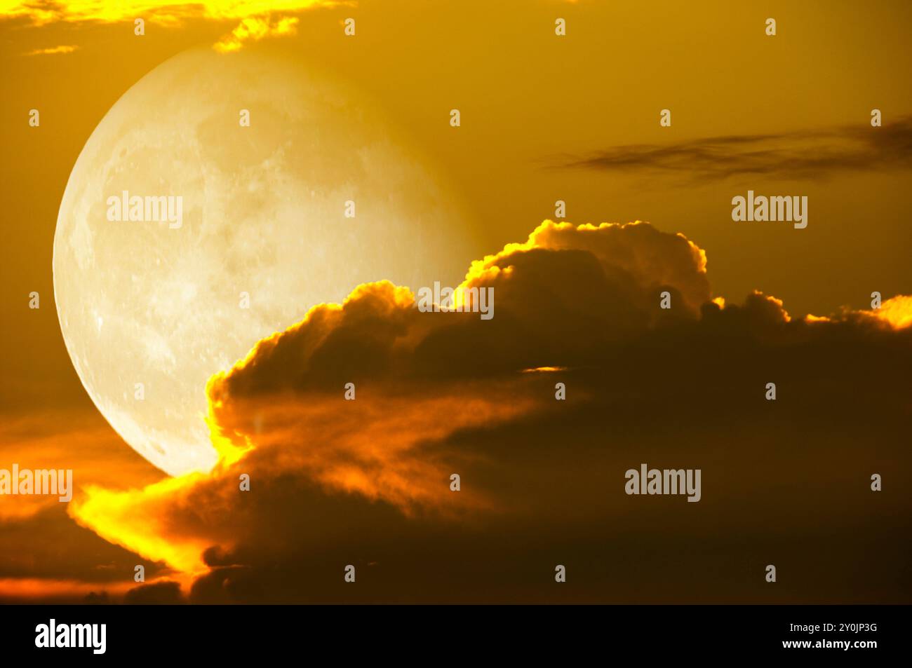 Silhouette of the moon hi-res stock photography and images - Alamy