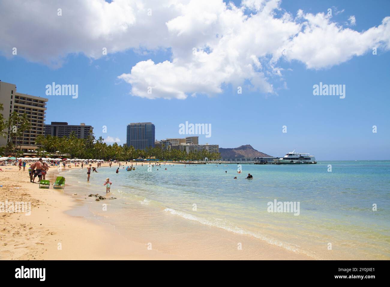 Photo of waikiki beach hi-res stock photography and images - Alamy